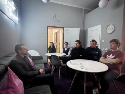 Click to zoom the picture.